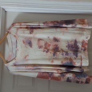 Evelyn's tie-dye very soft top and shorts set women's size L.